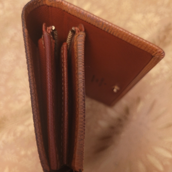 EUC Cartier Kiss Long Wallet - Picture 9 of 11